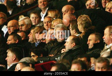 Kevin Keegan, le gérant de New Newcastle United, regarde pendant le match de répétition de la coupe FA au parc St James' Park, à Newcastle. Banque D'Images