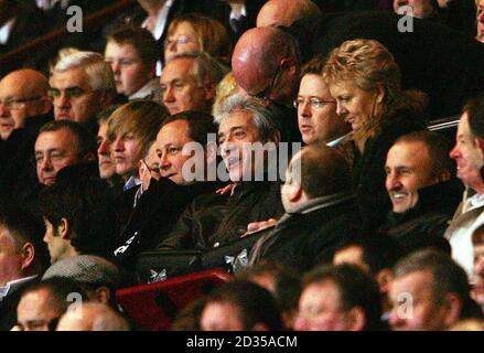 Kevin Keegan, le gérant de New Newcastle United, regarde pendant le match de répétition de la coupe FA au parc St James' Park, à Newcastle. Banque D'Images