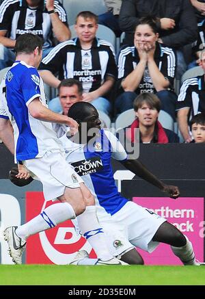 Christopher Samba, de Blackburn, célèbre les scores lors du match de la Barclays Premier League à St James' Park, Newcastle. Banque D'Images