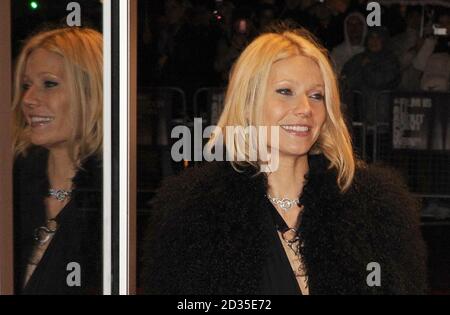 RÉCOLTE ALTERNATIVE Gwyneth Paltrow arrivant à la projection de 'Two Loverss' pendant le Times BFI London film Festival, à l'Odeon West End, Cranbourn Street, centre de Londres. Banque D'Images