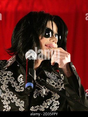 Michael Jackson annonce des plans pour ses dernières performances à Londres en juillet à l'O2 Arena lors d'une conférence de presse tenue à l'O2 Arena de Greenwich, Londres. Banque D'Images