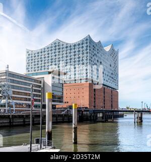 L'Elbphilharmonie est une salle de concert située dans le quartier HafenCity de Hambourg, en Allemagne, sur une péninsule de l'Elbe. Surnommé Elphi. Banque D'Images