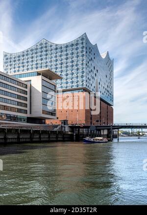 L'Elbphilharmonie est une salle de concert située dans le quartier HafenCity de Hambourg, en Allemagne, sur une péninsule de l'Elbe. Surnommé Elphi. Banque D'Images