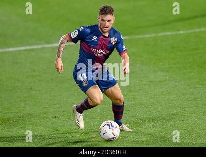Javi Galan de SD Huesca pendant le match de la Liga entre SD Huesca et Atletico de Madrid a joué au stade El Alcoraz le 30 septembre 2020 à Huesca, Espagne. (Photo de Sergio Ruiz/Pressinphoto) Banque D'Images
