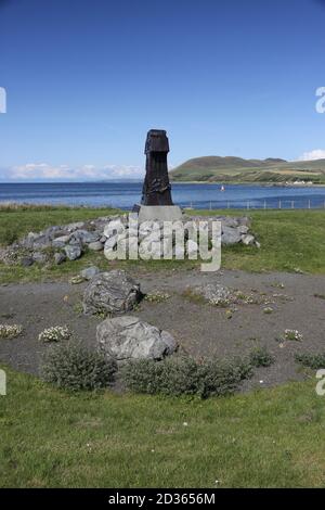 Lendalfoot, Ayrshire, Écosse ​This remarquable mémorial du navire de guerre russe Varyag se trouve sur la côte d'Ayrshire, dans le village de Lendalfoot, Banque D'Images