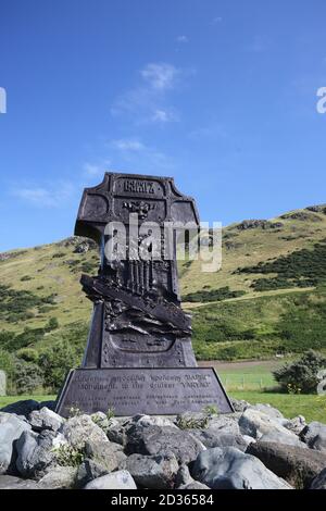 Lendalfoot, Ayrshire, Écosse ​This remarquable mémorial du navire de guerre russe Varyag se trouve sur la côte d'Ayrshire, dans le village de Lendalfoot, Banque D'Images