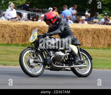 Sammy Miller, BMW Rennsport, motos de course classiques, Goodwood Festival of Speed, Speed Kings, Motorsport's Record Breakers, Goodwood, 2019 juillet, W Banque D'Images