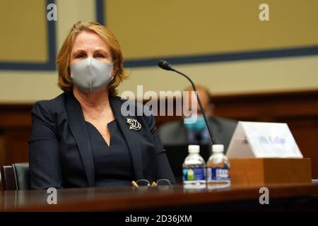 Mme Erin M. Collins, avocate nationale des contribuables pour le service des avocats des contribuables, comparaît devant le Comité de la surveillance et de la réforme de la Chambre pour discuter du rôle du service interne du revenu pendant la pandémie le 7 octobre 2020 à Washington, DC crédit: Toni L. Sandys/Pool via CNP | utilisation dans le monde entier Banque D'Images