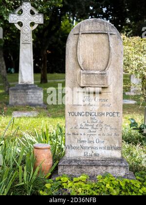 La tombe de Jean Keats dans le cimetière protestant de Rome-Rome, Italie Banque D'Images