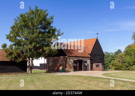 Partie des bâtiments de famrs à Caring Temple Barns, un ancien monument situé entre Witham et Braintree dans Essex, Royaume-Uni. Banque D'Images