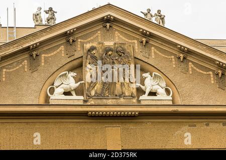 Relief à la façade du thetre d'été à Görlitz Banque D'Images
