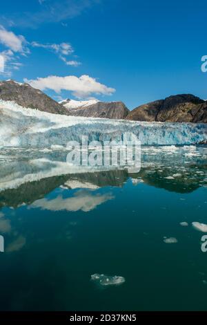 Vue sur la face du glacier LeConte, un glacier marémotrice dans la baie LeConte, la forêt nationale Tongass, sud-est de l'Alaska, États-Unis. Banque D'Images