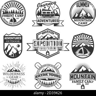 Ensemble vectoriel d'objets de camping isolés sur fond blanc. Icônes et emblèmes de voyage. Aventure en plein air labels, montagnes, tente, voiture, rafting, feu. Illustration de Vecteur
