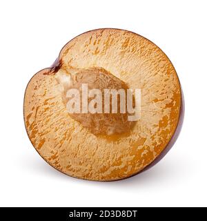 Plum isolé sur fond blanc, chemin de détourage, pleine profondeur de champ Banque D'Images