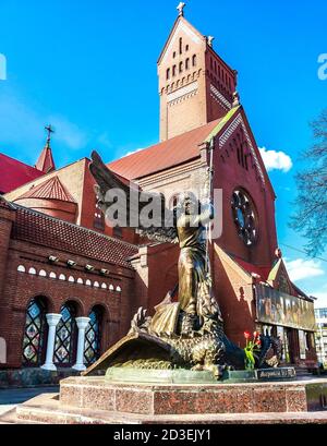 Église des Saints Simon et Helena (Église rouge), Minsk, Bélarus Banque D'Images