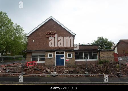 Mulvany's Lounge pub en cours de démolition. Rue St Stephen Salford. Pubs abandonnés, gentrification. Changement des temps Banque D'Images