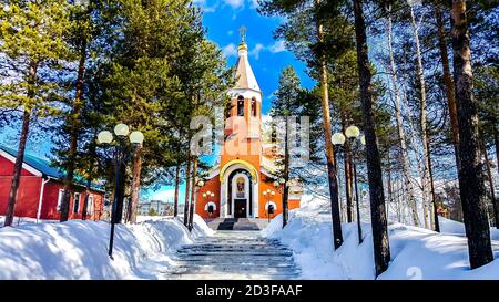 Église orthodoxe de l'Archange Michael. Noyabrsk, Sibérie occidentale, Russie Banque D'Images