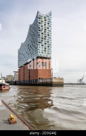 L'Elbphilharmonie est une salle de concert située dans le quartier HafenCity de Hambourg, en Allemagne, sur une péninsule de l'Elbe. Surnommé Elphi. Banque D'Images