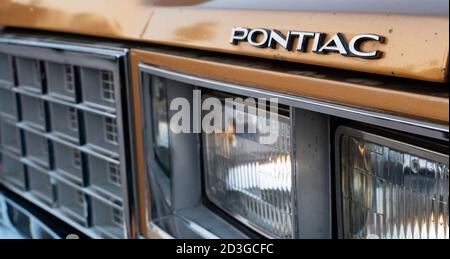 Doha,Qatar- 3 mars 2020 :1977 voitures classiques Bonneville vintage de Pontiac Banque D'Images