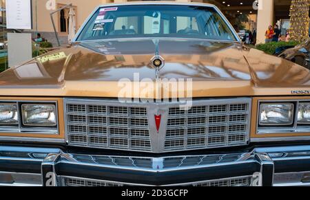 Doha,Qatar- 3 mars 2020 :1977 voitures classiques Bonneville vintage de Pontiac Banque D'Images