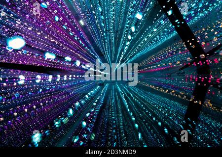 Installation de lumière à Cosmos Muzeum - musée immersif d'illusions, Varsovie, Pologne Banque D'Images