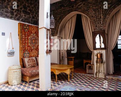 Kasbah du Tubkal Hôtel dans le village d'Imlil et Les montagnes du Haut Atlas du Maroc Banque D'Images