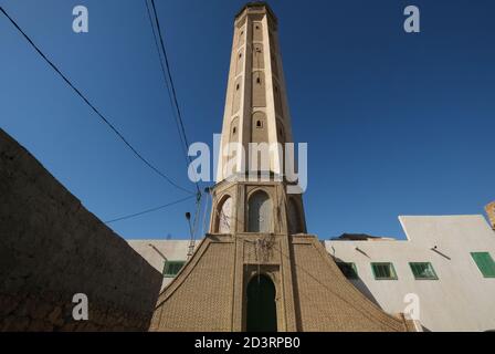 Tozeur, le minaret de la mosquée de la Médina, Tunisie Banque D'Images