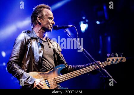 Skanderborg, Danemark. 05e, août 2016. Le musicien, chanteur et compositeur anglais Sting interprète un concert en direct pendant le festival de musique danois SmukFest 2016 à Skanderborg. (Crédit photo: Gonzales photo - Lasse Lagoni). Banque D'Images