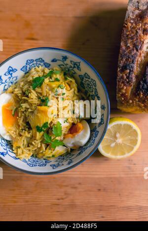 Brunch kedgeree au Haddock fumé Banque D'Images