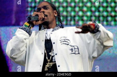 U S Rap Star Snoop Dogg Performs At The Live 8 Concert In Hyde Park In London July 2 05 A Galaxy Of Rock And Roll Stars Will Grace Stages Across The Globe