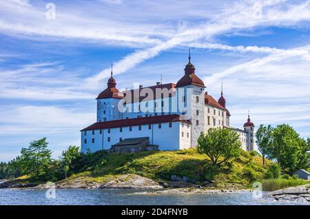 Vue sur le château baroque de Läckö, sur Kållandsö, dans le lac Vänern, à Västergötland, en Suède. Banque D'Images