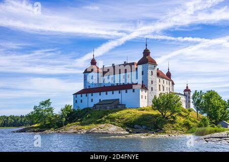 Vue sur le château baroque de Läckö, sur Kållandsö, dans le lac Vänern, à Västergötland, en Suède. Banque D'Images