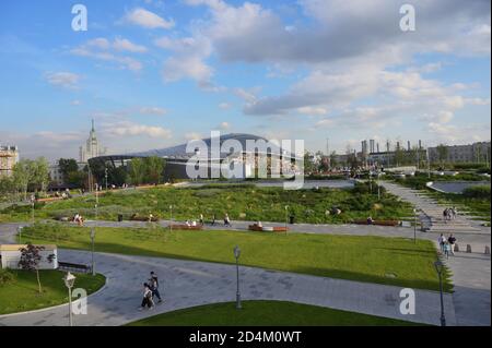 Parc Zaryadye dans le centre de Moscou, Russie Banque D'Images