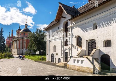 Ancienne Cour anglaise dans le centre de Moscou, Russie. Cette maison située près du Kremlin de Moscou, fut construite au XVIe siècle comme résidence des premiers émissaires de l'Eng Banque D'Images