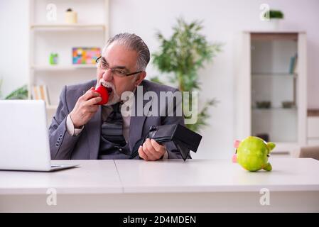 Vieux dans le concept romantique Banque D'Images