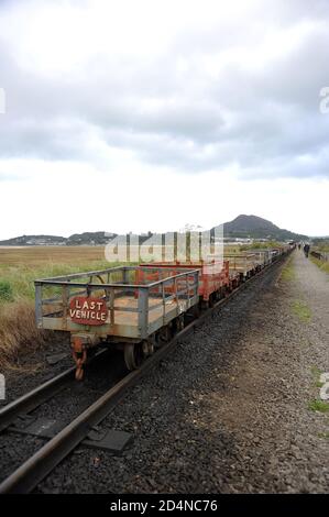 'Mersdin Emrys' amène un train d'ardoise de Boston Lodge Yard et sur la rafle. Banque D'Images