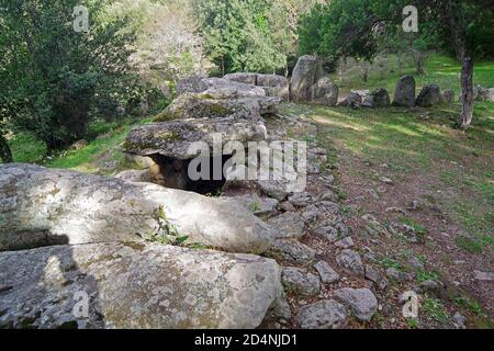 La tombe des géants de Pascaredda à Calangianus, Sardaigne, Italie Banque D'Images