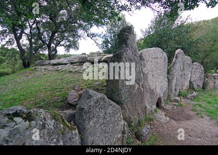 La tombe des géants de Pascaredda à Calangianus, Sardaigne, Italie Banque D'Images