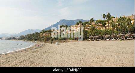 Propriétés de plage de luxe Los Monteros Playa, près de Marbella. Costa del sol, Espagne. Banque D'Images