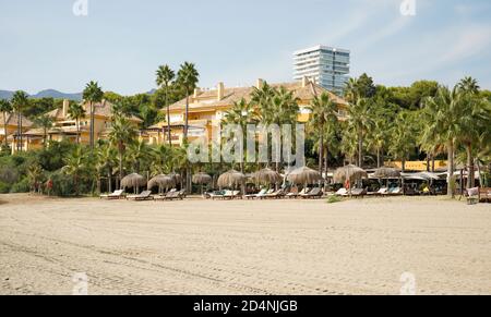 Propriétés de plage de luxe Los Monteros Playa, près de Marbella. Costa del sol, Espagne. Banque D'Images