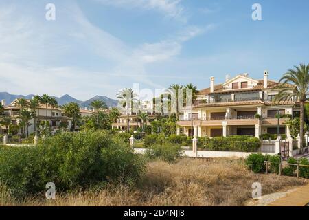 Propriétés de plage de luxe Los Monteros Playa, près de Marbella. Costa del sol, Espagne. Banque D'Images