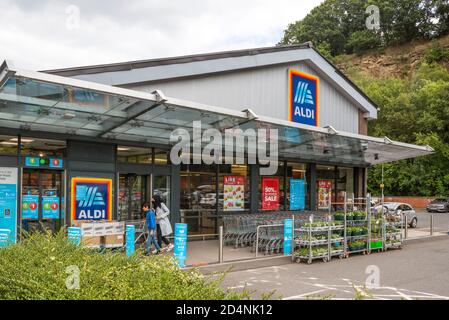 Extérieur du supermarché Aldi Banque D'Images