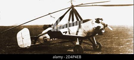 1928 - le verticle qui débarque auto-giro, autogyro, 'windmilll' avion, gyrosplane, rotorcraft ou gyrocopter inventé par l'ingénieur espagnol Juan de la Cierva. Il a d'abord effectué son invention le 9 janvier 1923, à l'aérodrome de Cuatro Vientos à Madrid. L'autogyro de Cierva est considéré comme le prédécesseur des hélicoptères modernes. Bien que le terme soit maintenant utilisé universellement, Autogiro était une marque de commerce de la société Cierva Autogiro. L'avion est arrivé aux États-Unis le 11 décembre 1928 accompagné du pilote d'essai Arthur H.C.A. Rawson. Par la suite, la production d'autogyros a été concédée sous licence à la Pitcairn Autogiro Co, Focke-Wulf & Banque D'Images