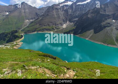 Belle vue sur le lac de haute montagne près de Kaprun.randonnée à la Barrage de Mooserboden dans les Alpes autrichiennes.calme détente dans la nature.merveilleux paysage de la nature, tu Banque D'Images