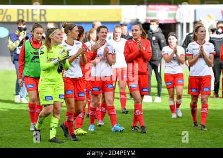 Waregem, Belgique. 10 octobre 2020. Les joueurs de Zulte sur la photo remercient les fans après un match de football féminin entre Zulte Waregem et les KAA Gent Ladies le quatrième jour de match de la saison 2020 - 2021 de la Super League belge Scooore Womens, samedi 10 octobre 2020 à Waregem, Belgique . PHOTO SPORTPIX.BE | SPP | DAVID CATRY David Catry | Sportpix.be | SPP Credit: SPP Sport Press photo. /Alamy Live News Banque D'Images