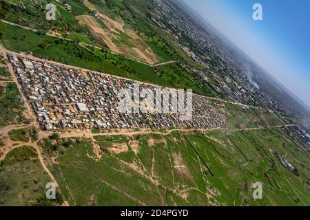 Une vue aérienne de la mosquée et des monuments de faisal à Islamabad, la capitale du Pakistan Banque D'Images