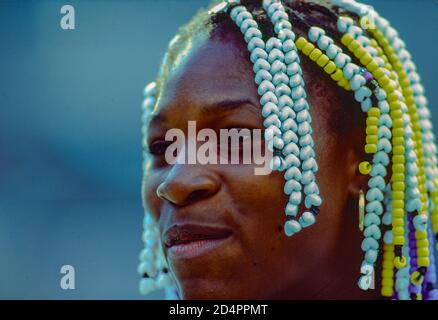 Serena Williams (États-Unis) en compétition à l'US Open tennis 1998 Banque D'Images