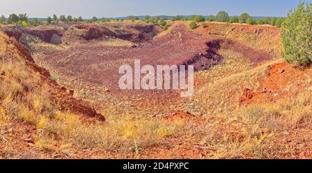 Une carrière de matériaux près du barrage de washout au nord de Drake Arizona, dans la forêt nationale de Prescott. La carrière a probablement été utilisée pour le matériau de roadbed du Banque D'Images