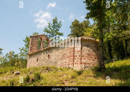 Église romane de Sant Miquel d’Hortmoier, Montagut i Oix, Catalogne, Espagne Banque D'Images