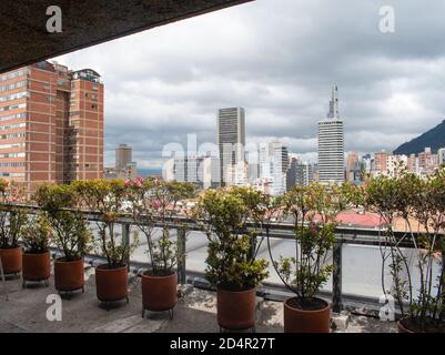 Vue sur la ville de Bogota depuis le dernier étage de Bibliothèque Luis Angel Arango Banque D'Images